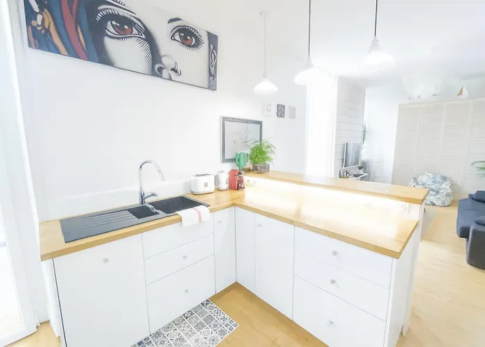 Feriehus Tres Beau Et Grand T2, Jardin Et Terrasse