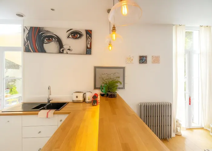 Tres Beau Et Grand T2, Jardin Et Terrasse Feriehus